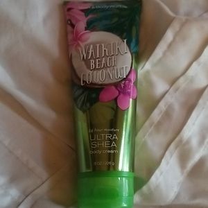 NEW-Bath & Body Works, Waikiki Beach Coconut 8 oz